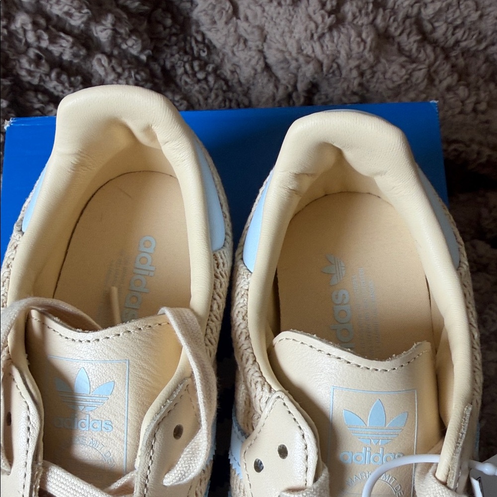 Adidas Women’s Samba OG Cream and Light Blue Sneakers - Picture 4 of 13